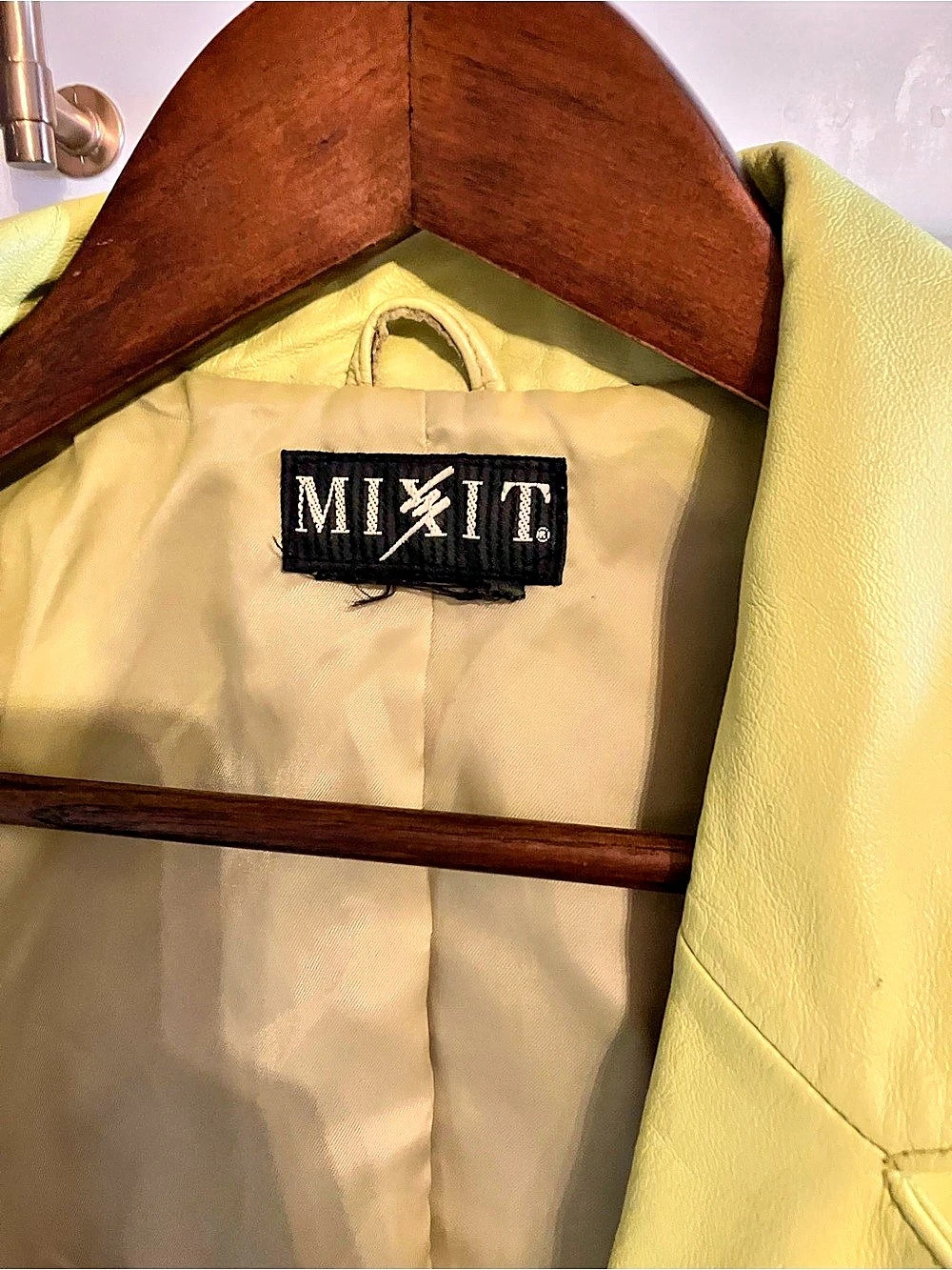 MIXIT Women's Light Green Leather Blazer Jacket Like New - Picture 11 of 14